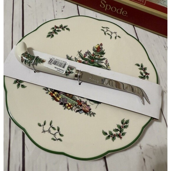 Spode Christmas Tree Appetizer Plate With Knife And Napkins New In Box 9” - Picture 2 of 13
